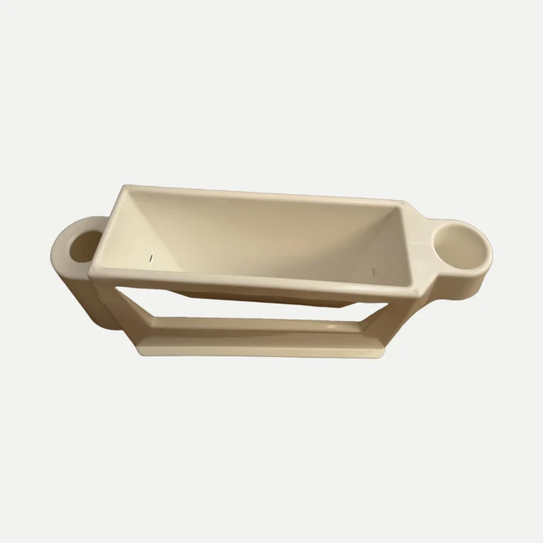 Support blanc realise par Plazur Industries
